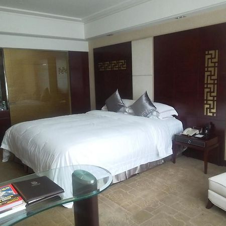 Boya Holiday Hotel กวางโจว ภายนอก รูปภาพ