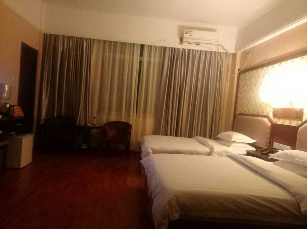Boya Holiday Hotel กวางโจว ภายนอก รูปภาพ